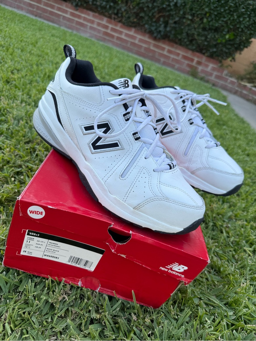 New Balance 608v5 WIDE White Navy Black Leather Men's Athletic Sneakers Comfort